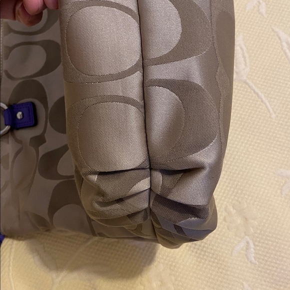 Coach Tan and Purple Women's Tote, looks like it was never used but see strap. - Picture 5 of 11